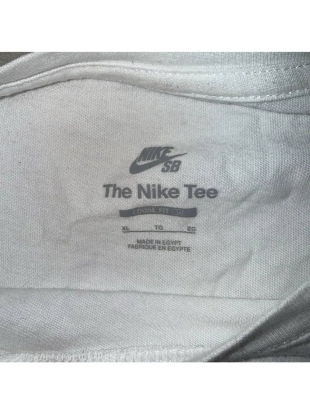 Nike SB White Graphic Skate T Shirt Loose Fit Men’s XL Embroidered Logo Tee